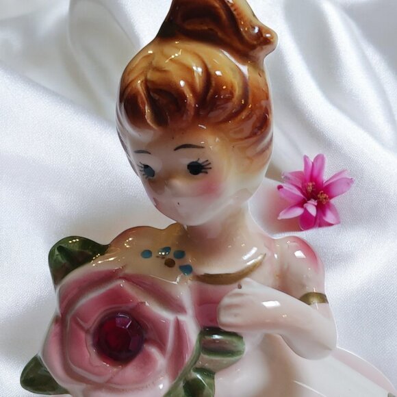 Vintage Josef Originals January Garnet Birthstone Girl Figurine MCM Hand… - Picture 2 of 9